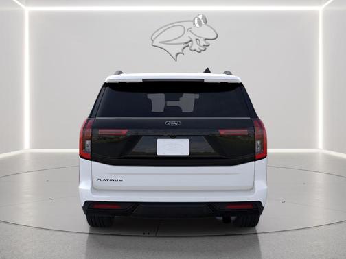 Star White 2026 Ford Expedition Platinum