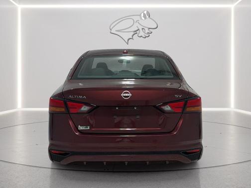 Garnet Pearl Me 2024 Nissan Altima 2.5 SV