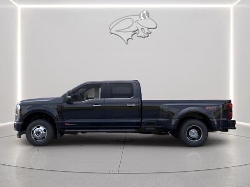 Agate Black 2026 Ford F-350 Platinum