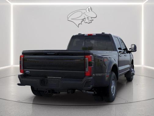 Agate Black 2026 Ford F-350 Platinum