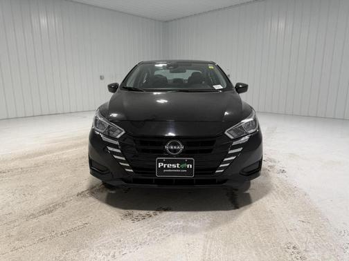 2023 Nissan Versa 1.6 SV