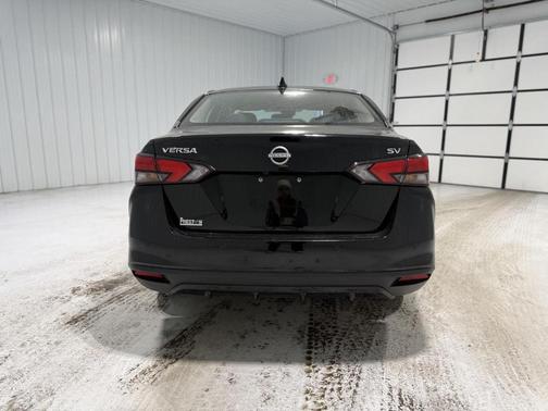 2023 Nissan Versa 1.6 SV