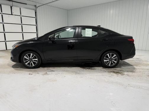 2023 Nissan Versa 1.6 SV