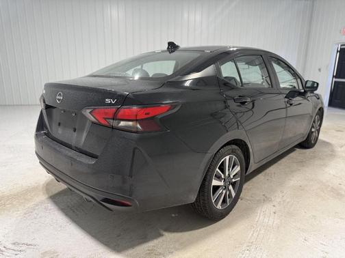 2023 Nissan Versa 1.6 SV