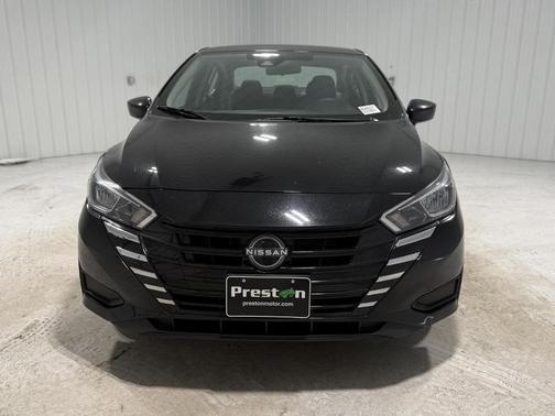 2023 Nissan Versa 1.6 SV