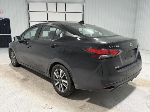 2023 Nissan Versa 1.6 SV