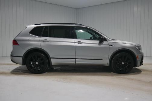 2021 Volkswagen Tiguan 2.0T SE R-Line Black