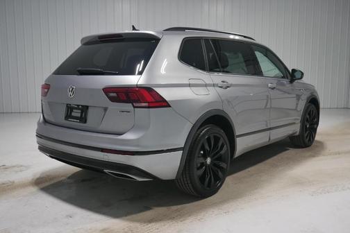 2021 Volkswagen Tiguan 2.0T SE R-Line Black