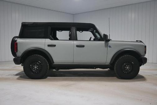 2023 Ford Bronco Black Diamond Advanced