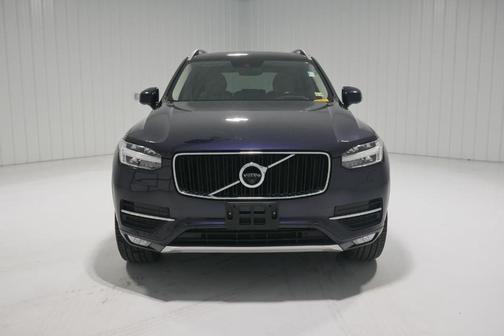 2017 Volvo XC90 T6 Momentum