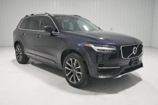 2017 Volvo XC90 T6 Momentum