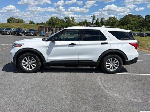 Oxford White 2021 Ford Explorer Base