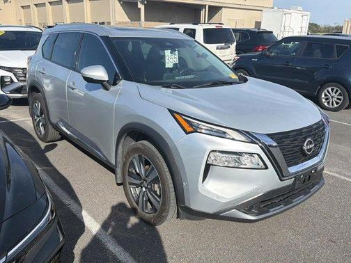 2022 Nissan Rogue SL