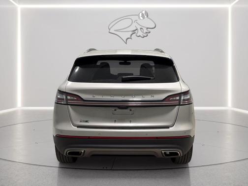 Ceramic Pearl Metallic Tinted Clearcoat 2023 Lincoln Nautilus Reserve