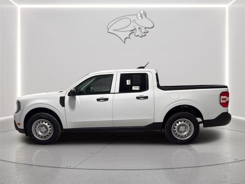 Oxford White 2025 Ford Maverick XL