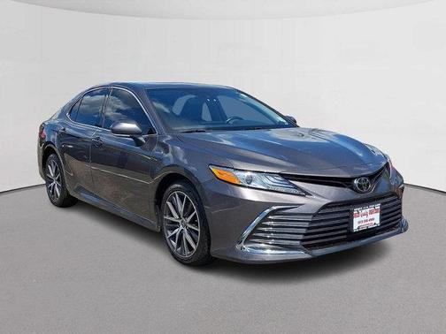 Predawn Gray Mica 2022 Toyota Camry XLE