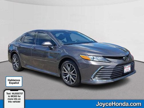 Predawn Gray Mica 2022 Toyota Camry XLE