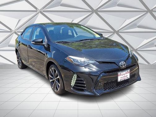 Black Sand Pearl 2017 Toyota Corolla SE