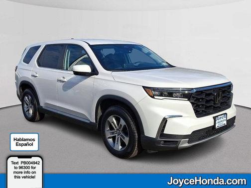 Platinum White Pearl 2023 Honda Pilot EX-L 7-Passenger