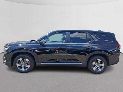 Crystal Black Pearl 2023 Honda Pilot EX-L 8-Passenger