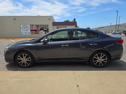 Carbide Gray Metallic 2017 Subaru Impreza 2.0i Limited