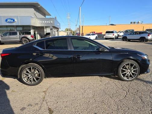2021 Nissan Altima SR FWD