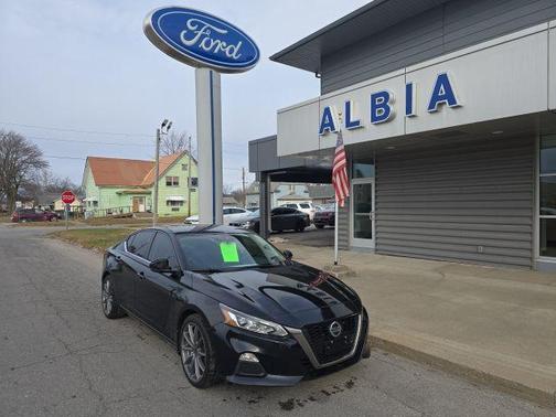 2021 Nissan Altima SR FWD