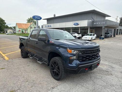 2023 Chevrolet Silverado 1500 Custom Trail Boss