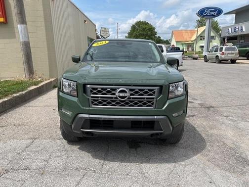 2023 Nissan Frontier SV