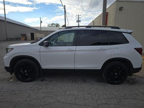 2024 Honda Passport AWD Black