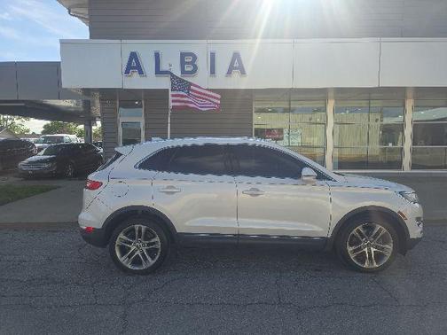 White Platinum Metallic Tri-Coat 2018 Lincoln MKC Reserve