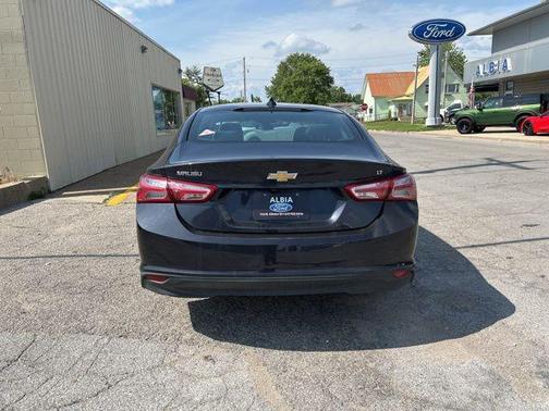 2022 Chevrolet Malibu FWD LT