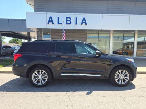Black Metallic 2023 Ford Explorer XLT
