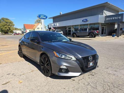 2022 Nissan Altima SR FWD