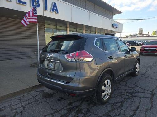 Gun Metallic 2016 Nissan Rogue S