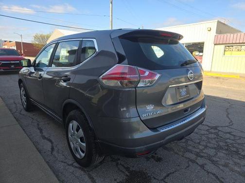 Gun Metallic 2016 Nissan Rogue S