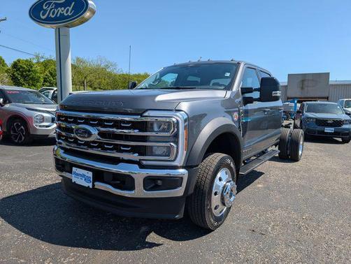 Carbonized Gray Metallic 2026 Ford F-450 DRW