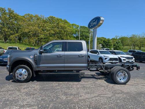 Carbonized Gray Metallic 2026 Ford F-450 DRW