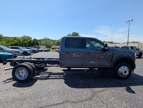 Carbonized Gray Metallic 2026 Ford F-450 DRW