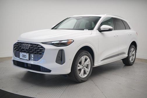 2025 Audi Q5 Premium TFSI quattro S tronic