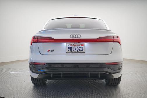 2024 Audi Q8 e-tron Premium Plus