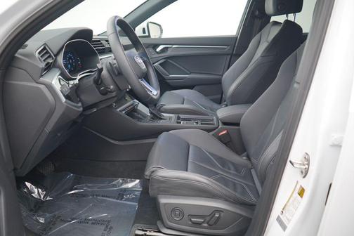 2024 Audi Q3 Premium 45 TFSI S line quattro Tiptronic