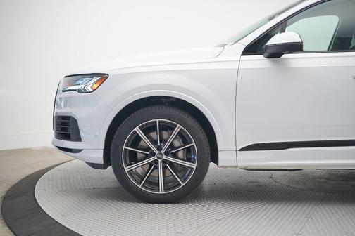 2023 Audi Q7 55 Premium Plus