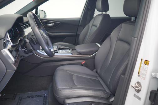 2022 Audi Q7 45 Premium