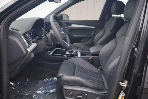 2023 Audi Q5 45 S line Premium Plus