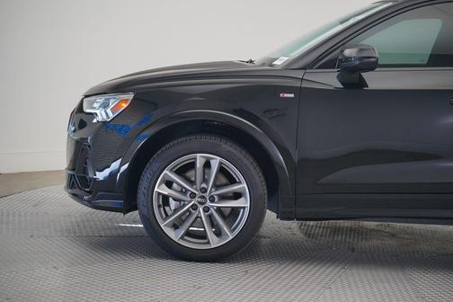 2023 Audi Q3 Premium 45 TFSI S line quattro Tiptronic