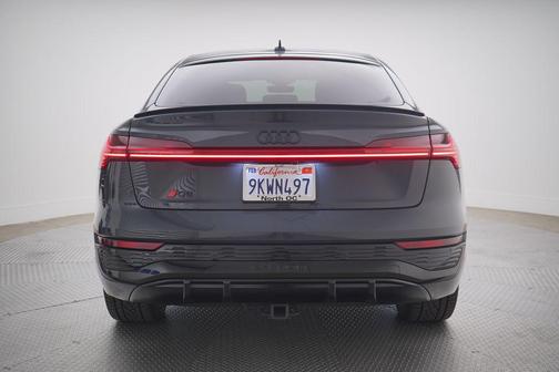 2024 Audi Q8 e-tron Prestige