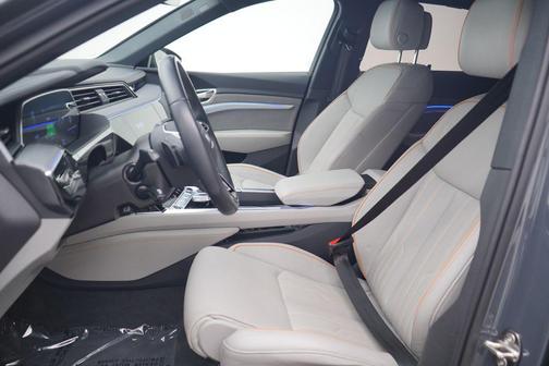 2024 Audi Q8 e-tron Prestige