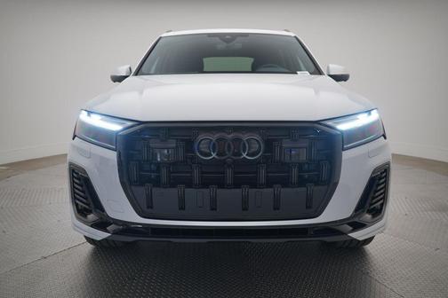 2026 Audi Q7 55 Premium