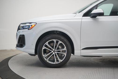 2026 Audi Q7 55 Premium